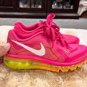 Women’s Nike Air Max Size 7.5